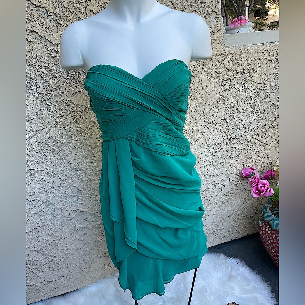 Minuet Petite Strapless Emerald Green Ruched Cocktail Dress